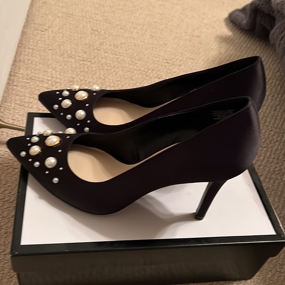 Nine West Naldi Black pumps with Pearl Detail 9.5 - Picture 6 of 6